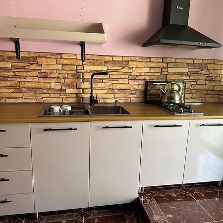 Guest House Nana 보르조미 외부 사진