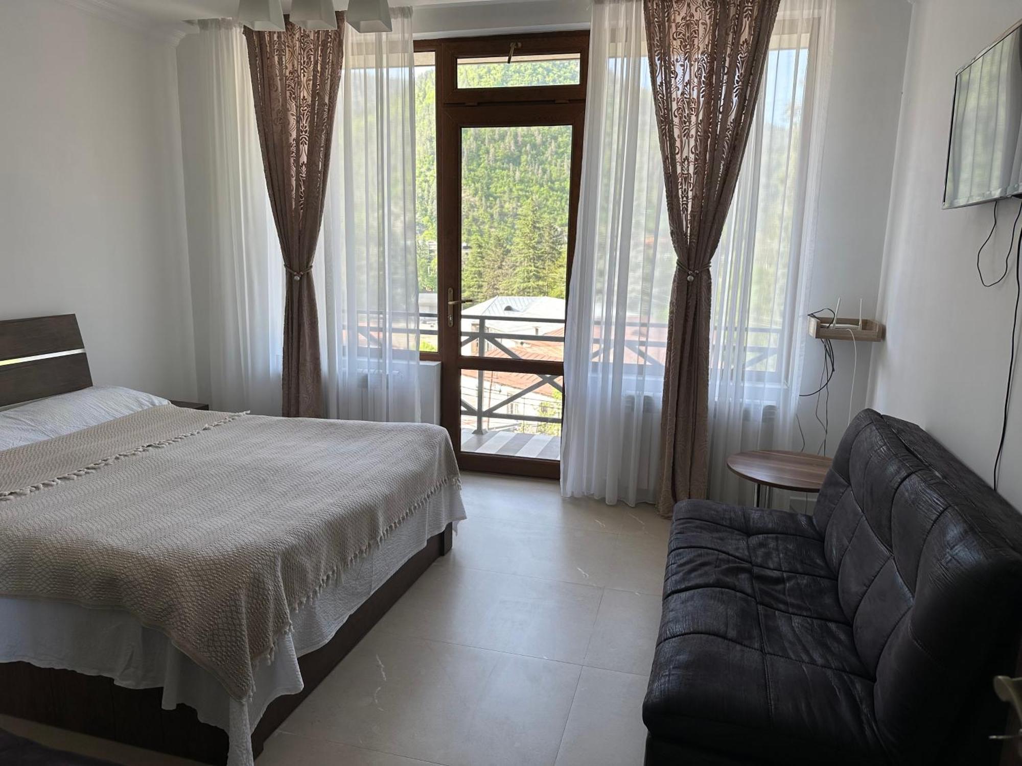 Guest House Nana 보르조미 외부 사진