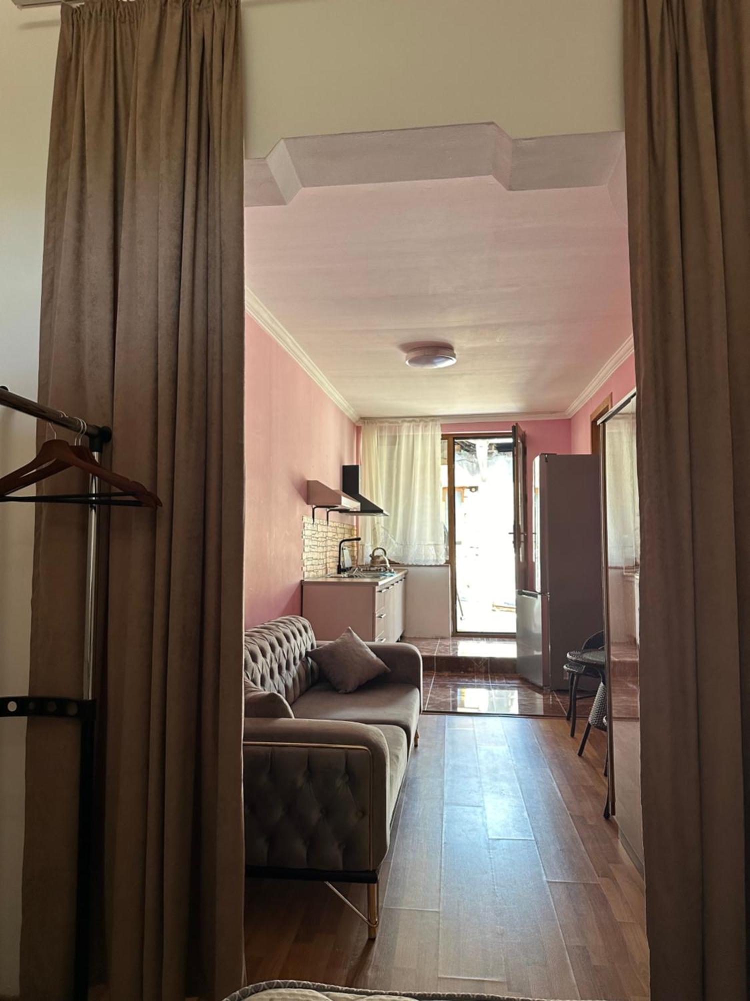 Guest House Nana 보르조미 외부 사진